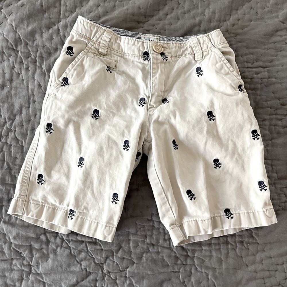Place Boys’ Skull Pirate Print Khaki Shorts size 7 Gasparilla Bucs Disney